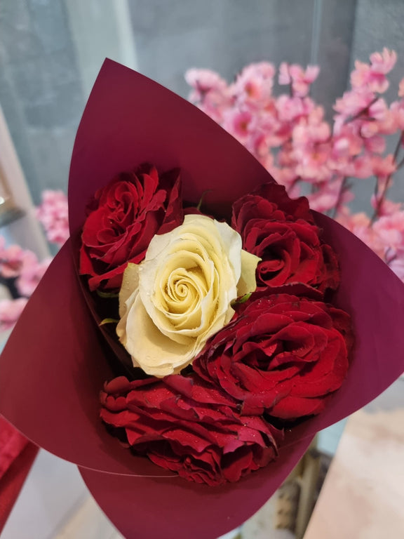 Fresh Rose Flower - KIISAS Perfumes
